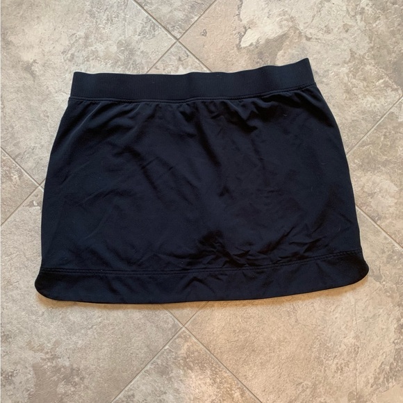 32 Degrees Cool Classic Black Women's Skirt, size XL - Picture 7 of 9